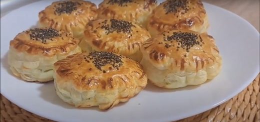 Puff Pastry Flowers with Cheese and Spinach