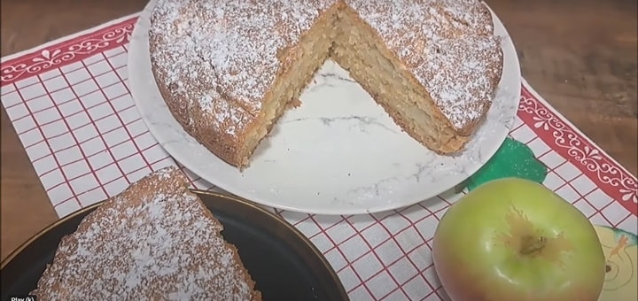 Easy Apple Cake Recipe